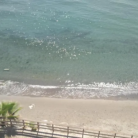 Casa Cachita-en 1ª Línea De Playa Apartamento Estepona